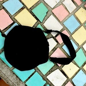 Cocktail vintage 1940 purse in black stain with clasp and small handle